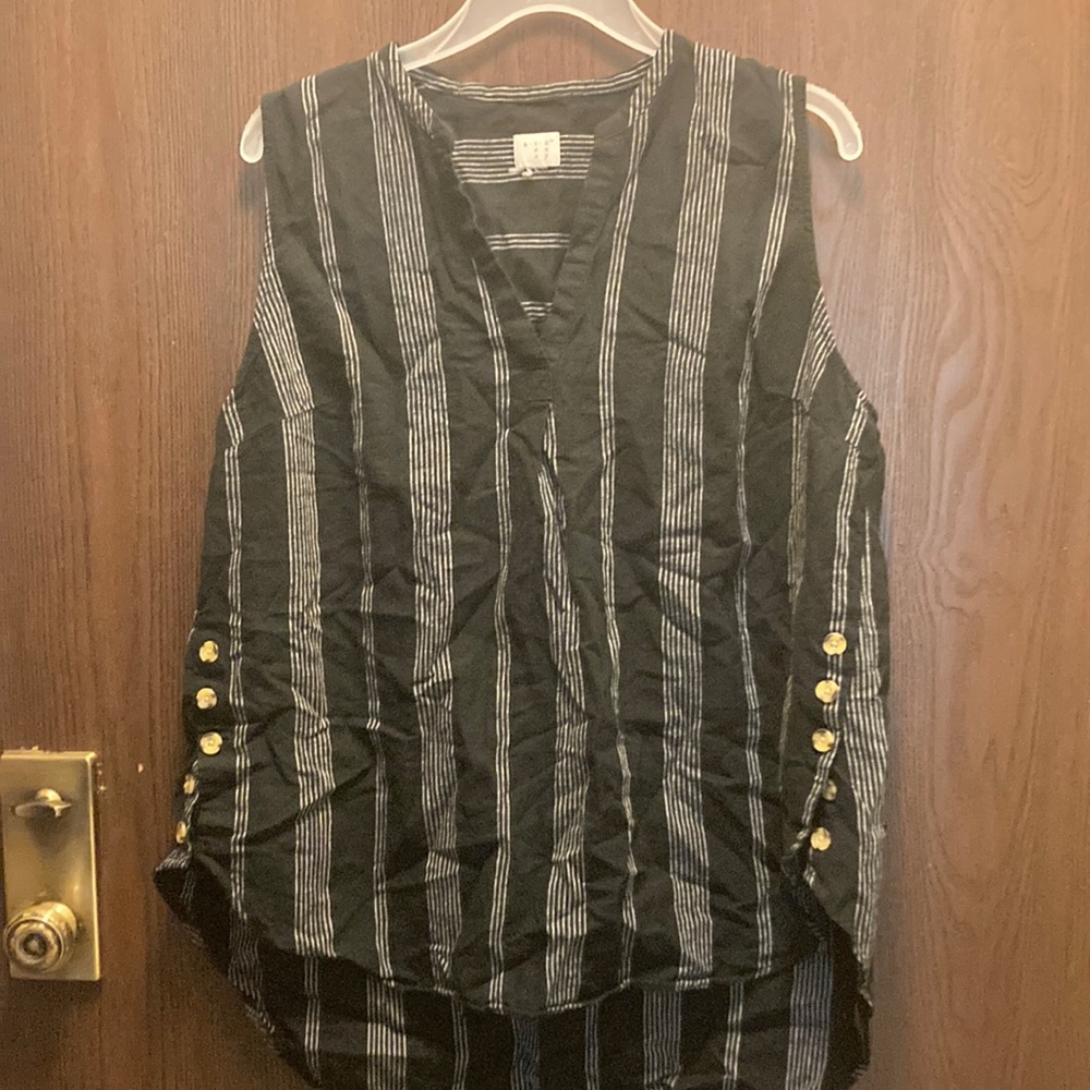 A new day sleeveless top XL